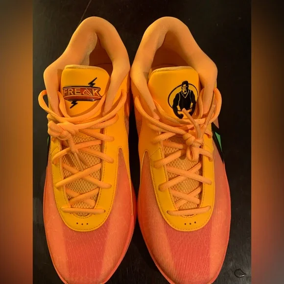 Giannas FREAK Orange. Brand new, never worn! - Picture 9 of 9